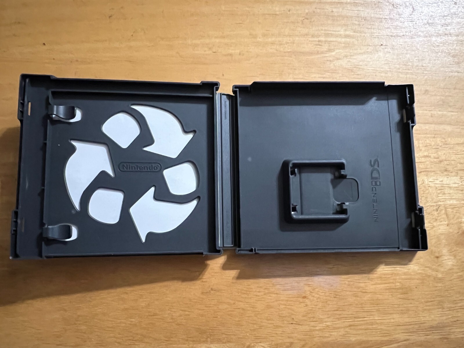 Pokémon Black Version – Nintendo DS – Case Only!