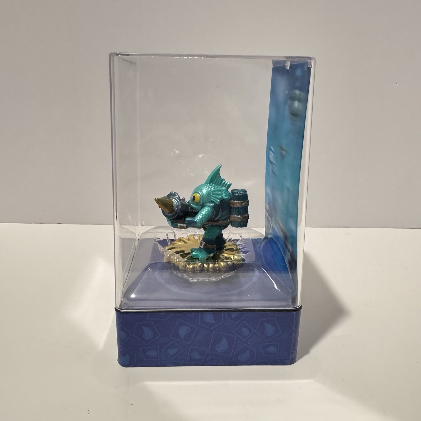 Skylanders Eon’s Elite Elite Gill Grunt Activision w/ Display Case