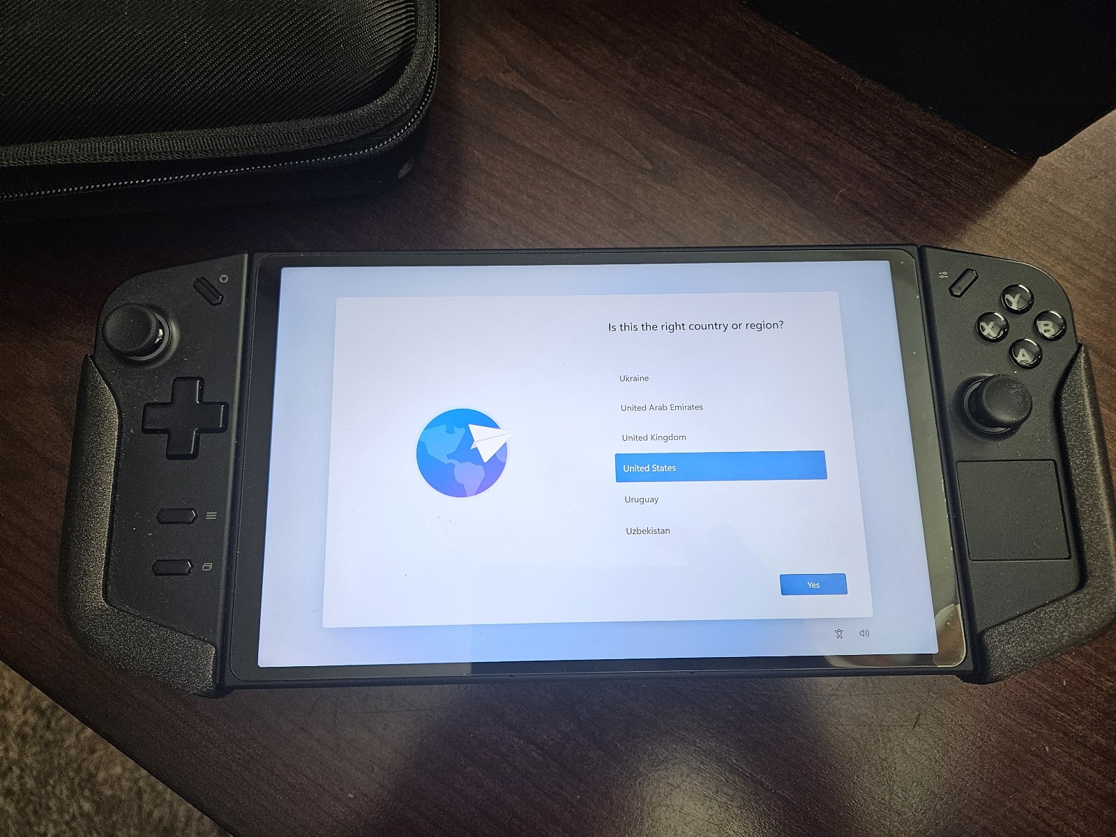 Lenovo Legion Go w 2TB Mod + Accessories – 8APU1