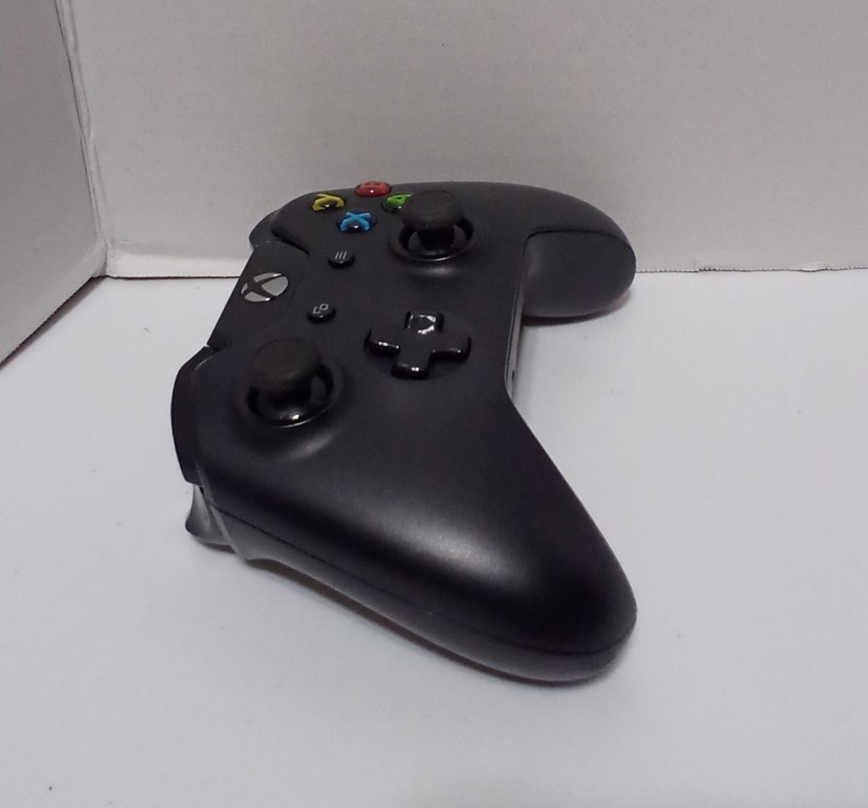 Genuine Microsoft Xbox ONE Wireless Controller Black Headphone Jack- Tested