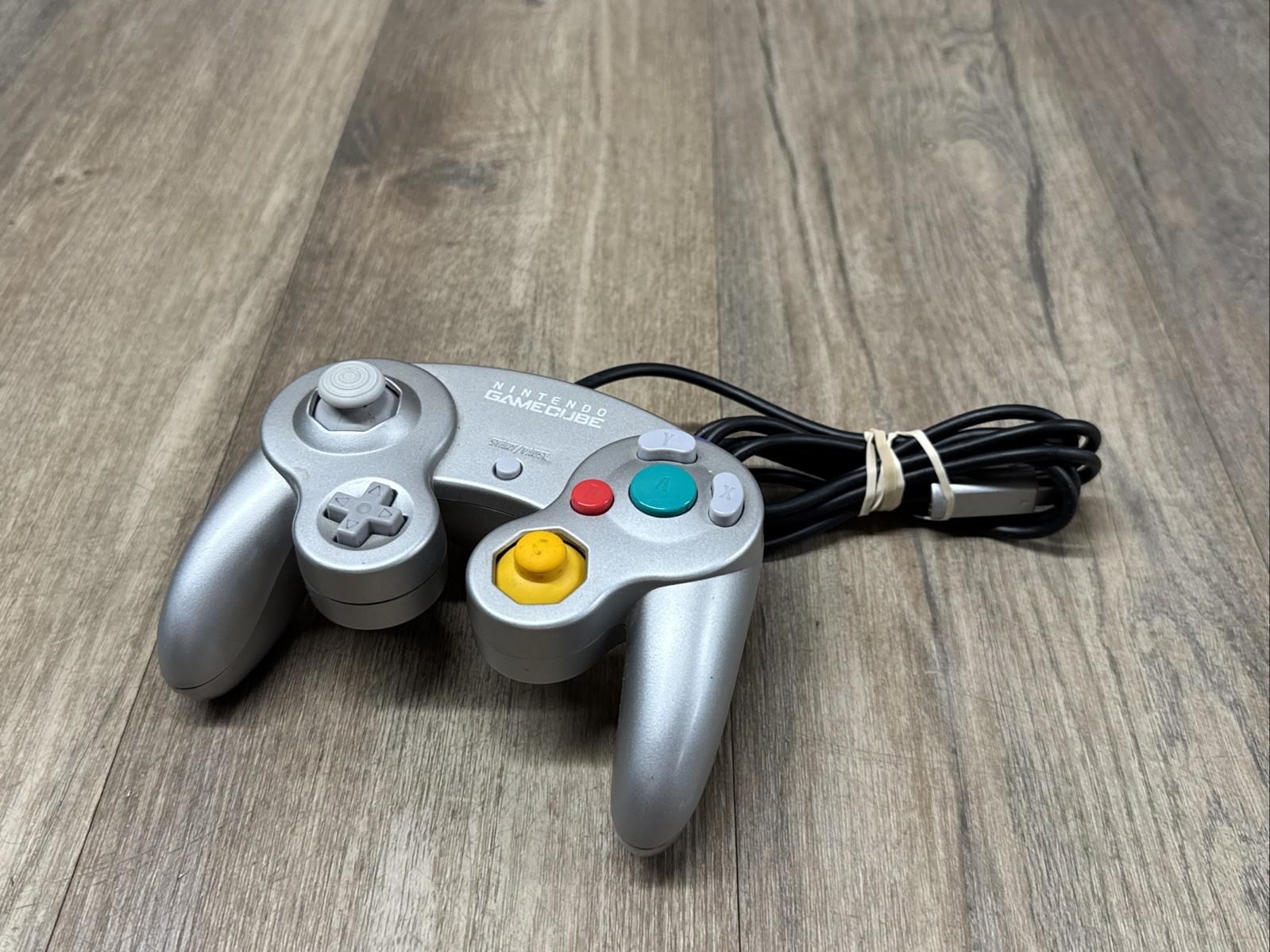Nintendo GameCube Platinum Silver DOL-001(USA) Console W/ Games