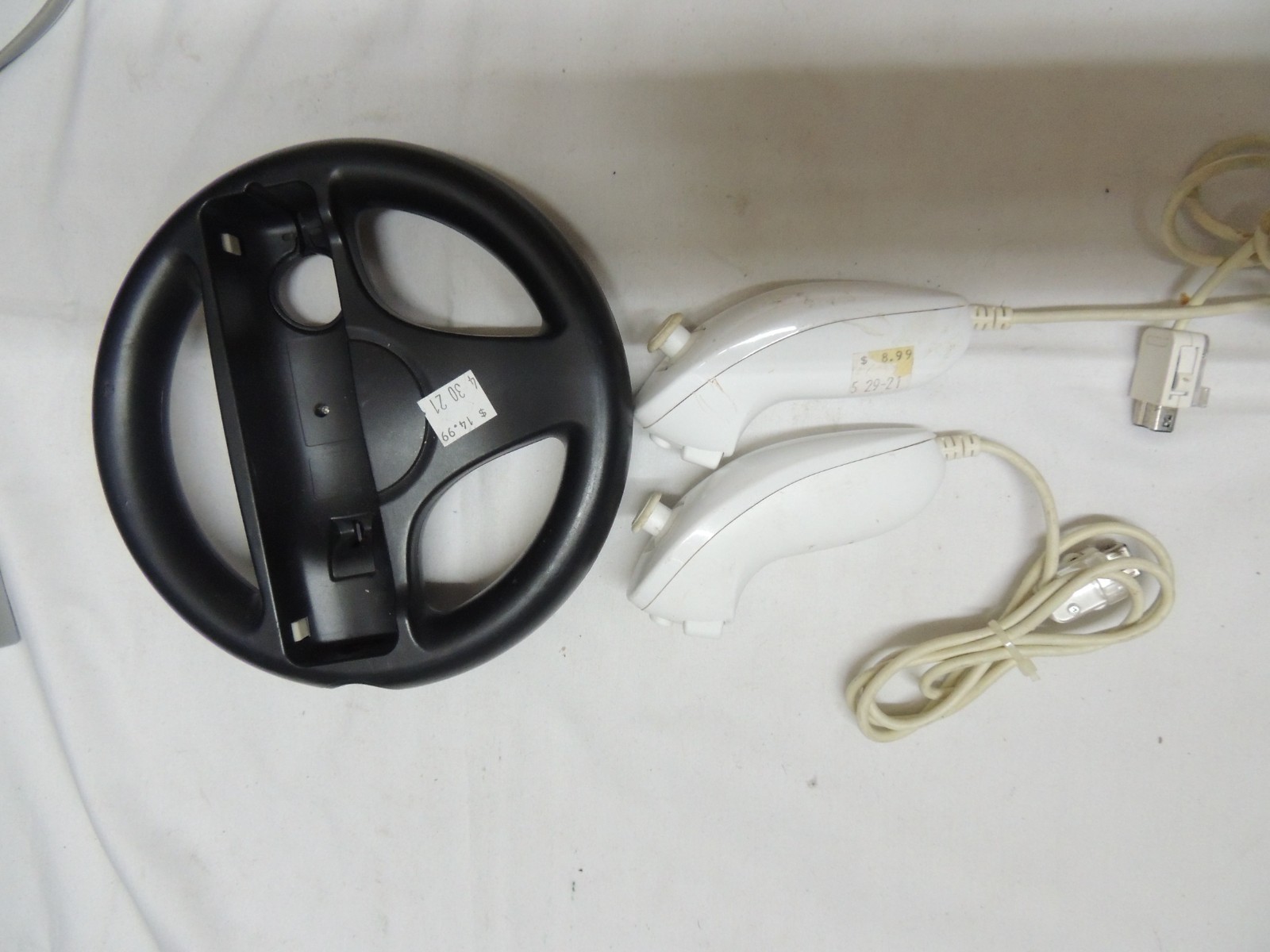 Nintendo Wii – RVL-001 White Bundle #19 NO AV CABLE