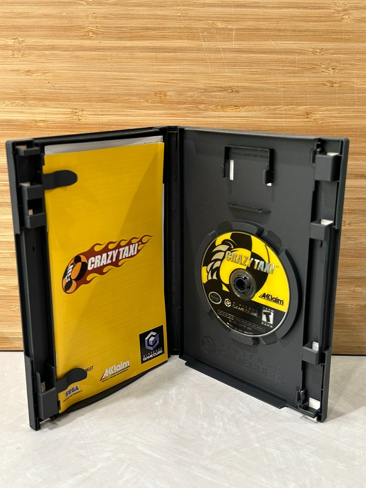 Crazy Taxi Complete Nintendo GameCube, 2001, NTSC, Manual Included, CIB
