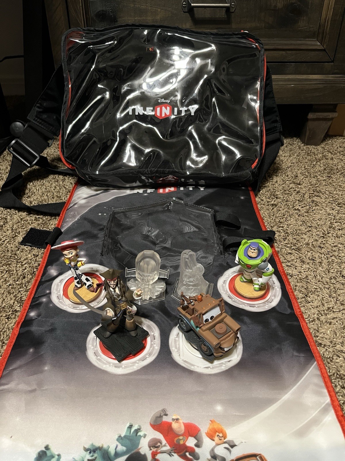 Disney Infinity Lot 6 Figures – Buzz, Jesse, Jack Sparrow, Crystals, Bag&cards!