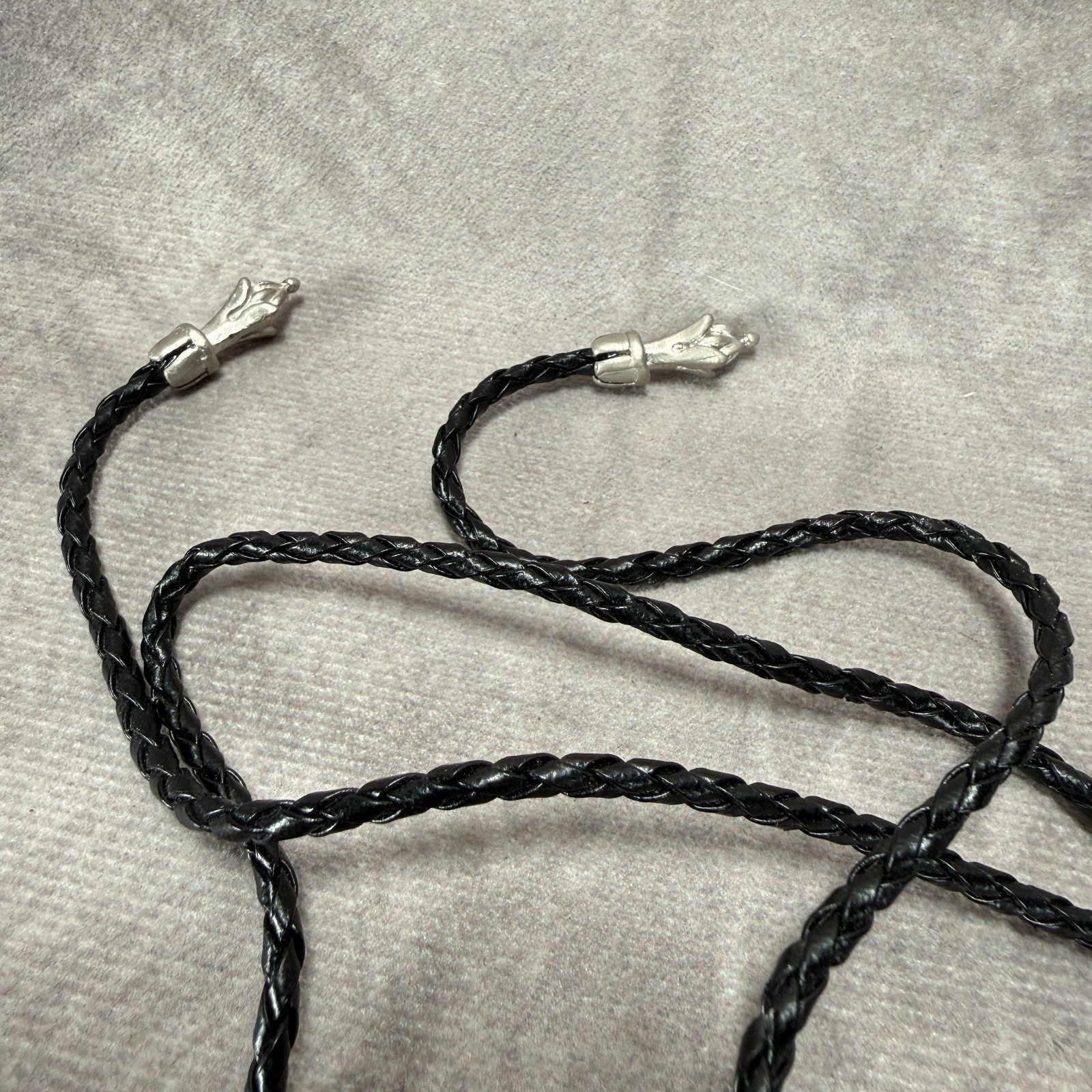 FINAL FANTASY VII Wolf Crest Pendant Necklace 28″ Braided Cord FF7 Cosplay FFVII
