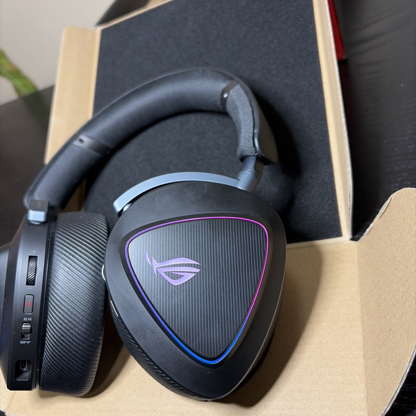 ASUS ROG Delta II Wireless Gaming Headset with Mic Tri-Mode (BT, 2.4G, 3.5mm)