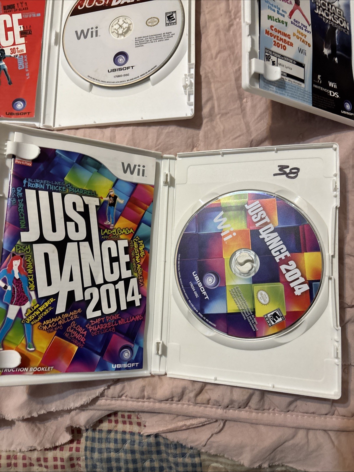 Just Dance 1,2, & 2014(Nintendo Wii Lot Of 3 Games) CIB Complete with Manuals