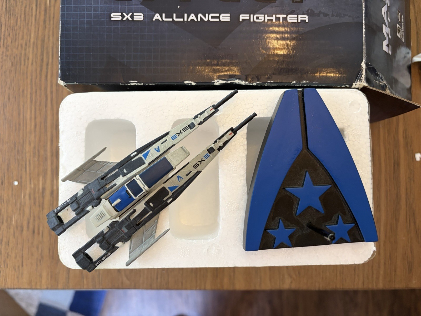Mass Effect SX3 Alliance Fighter Ship Replica Dark Horse EA Bioware 2016