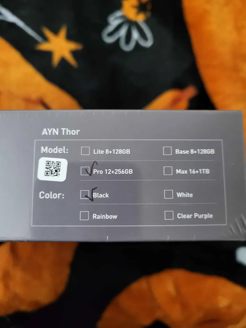 New AYN Thor Pro 12 + 256GB Handheld Gaming Handheld Black with Thor TPU Grip