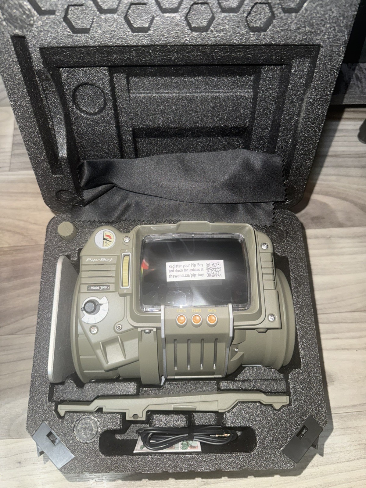 Fallout 3 Pip Boy 3000 Wearable Fully Functional 1:1 Replica of the Pip-Boy