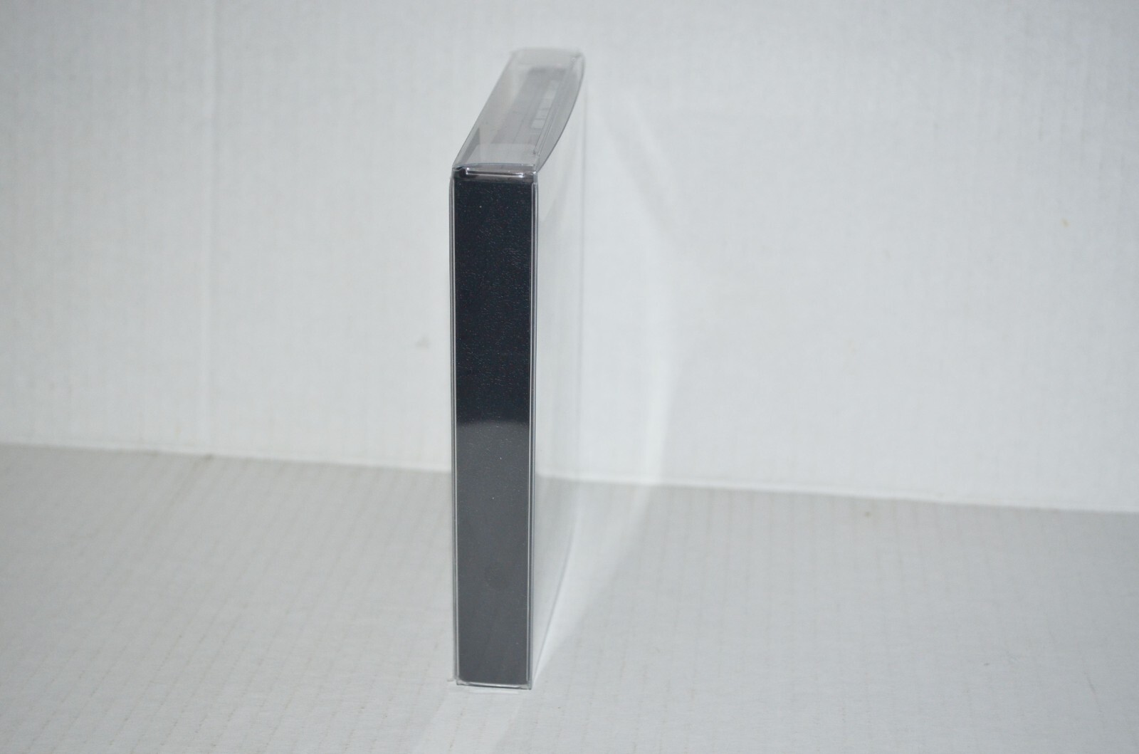 10 Plastic Protective Protector Cases Sleeve Display For Nintendo NES Cartridges