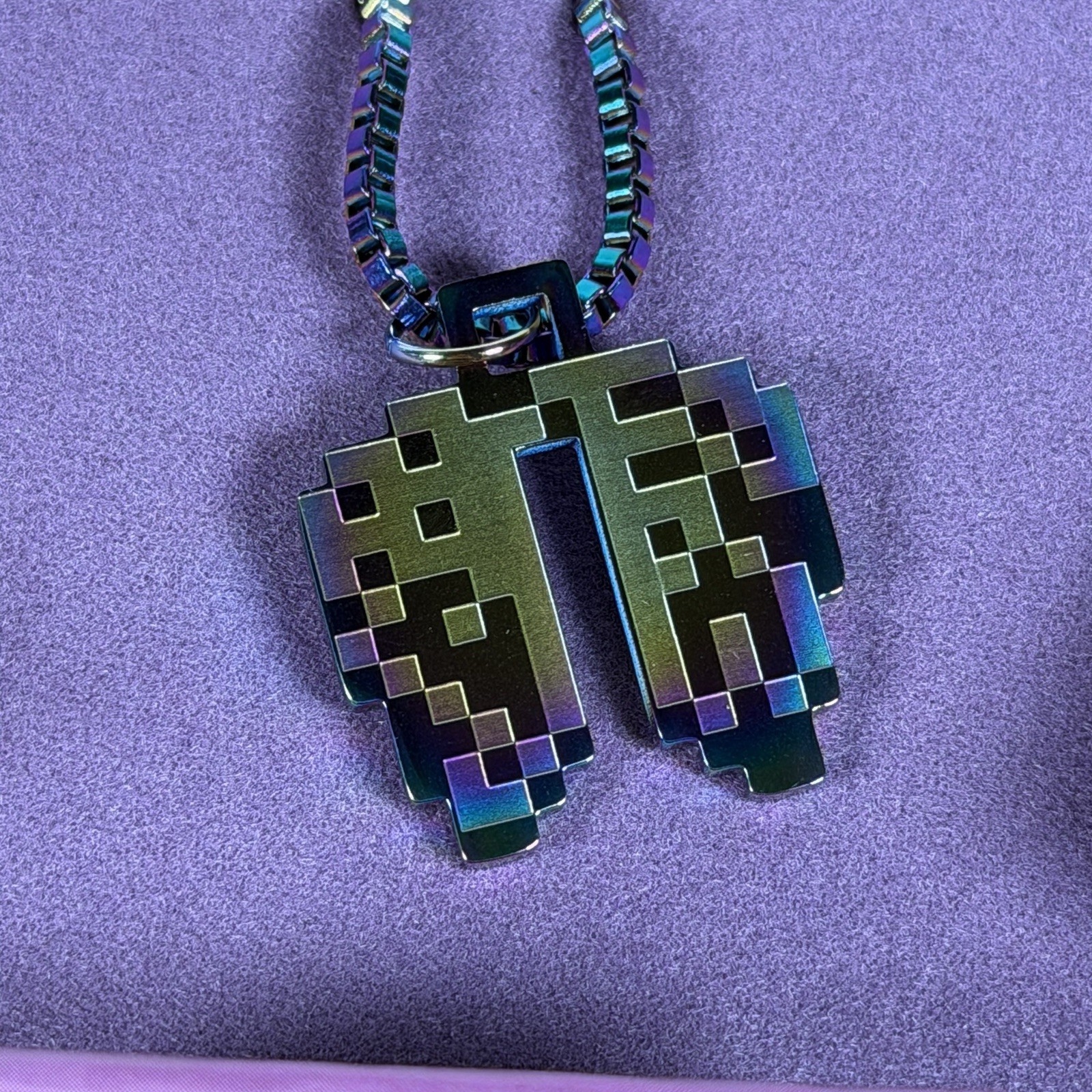 Very Cool Shirtz x Minecraft – Elytra Pendant Necklace *LIMITED EDITION NEW*