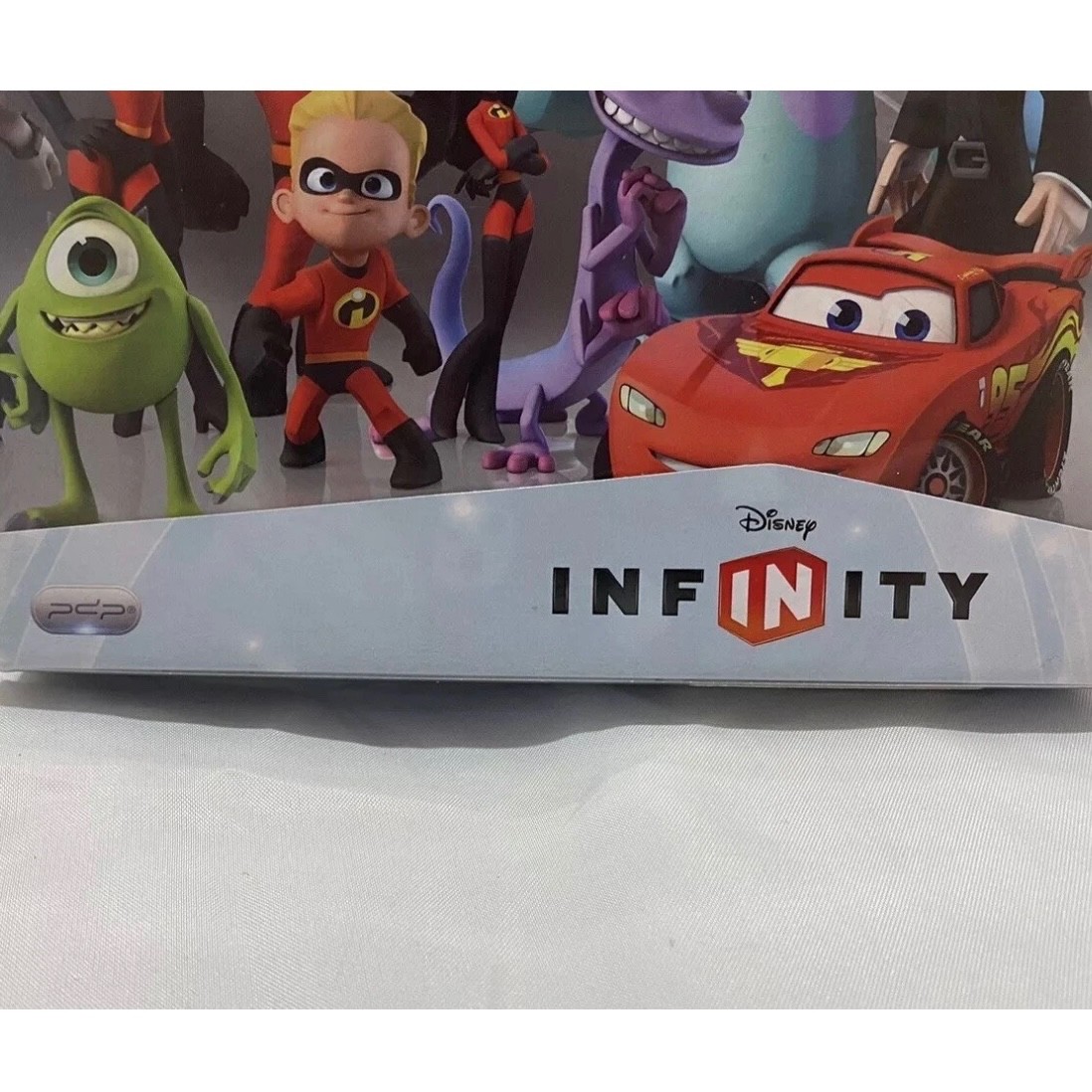 Disney Infinity 2.0 Power Disc Album Storage Case Collector Book Video Game