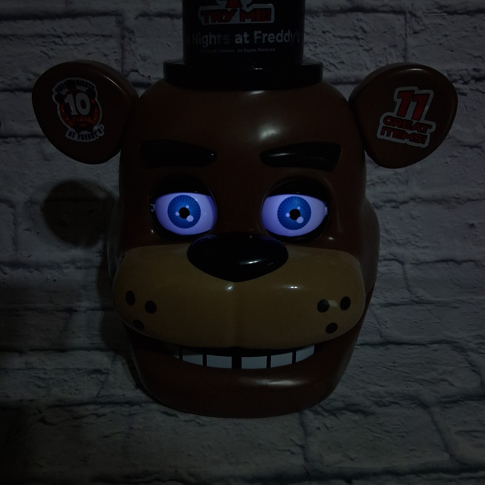 Five Nights At Freddy’s 10th Anniversary Animatronic Talking Freddy Head WORKS