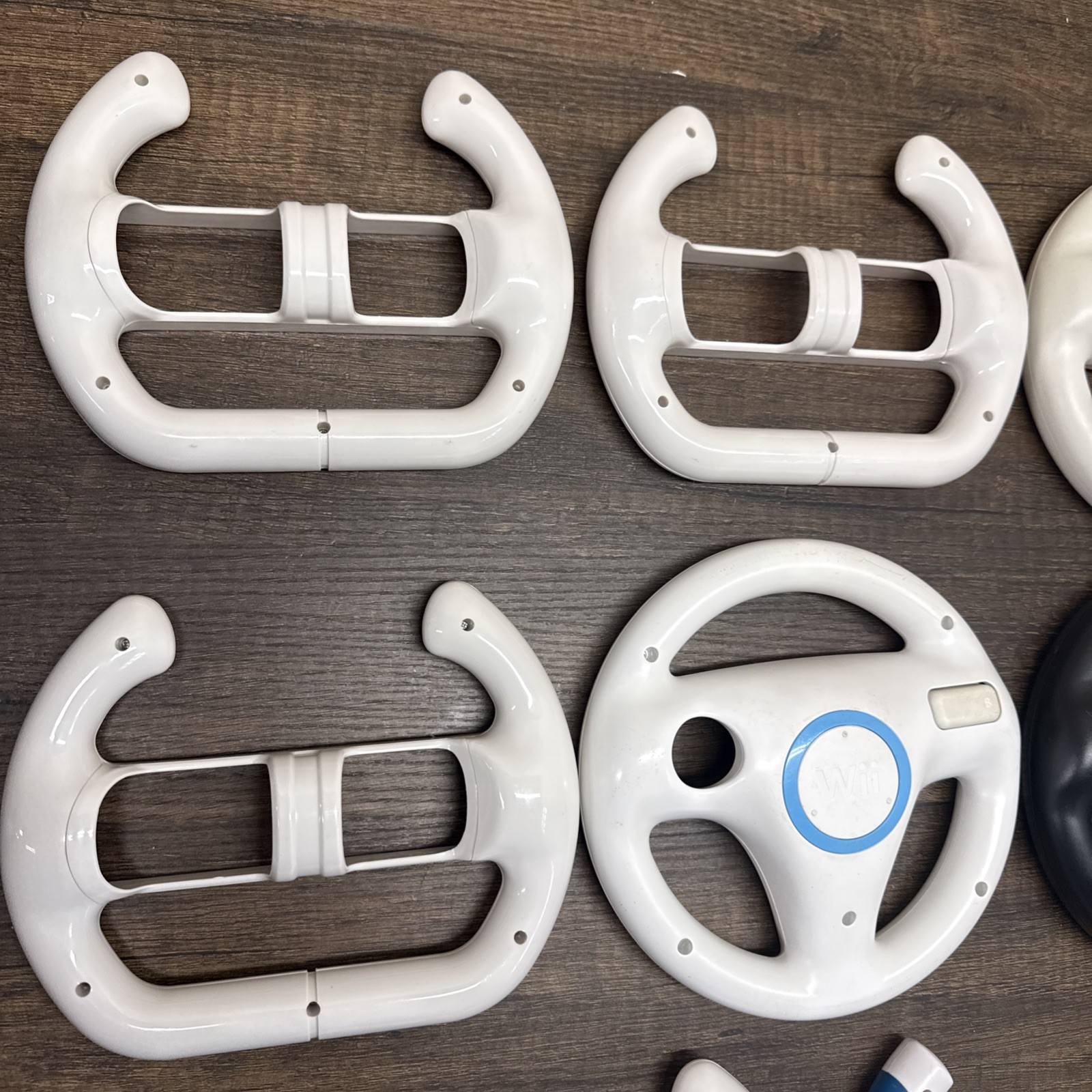 Lot of 8 Nintendo Wii Steering Wheels RVL-024 Mario Kart Remote Attachments OEM