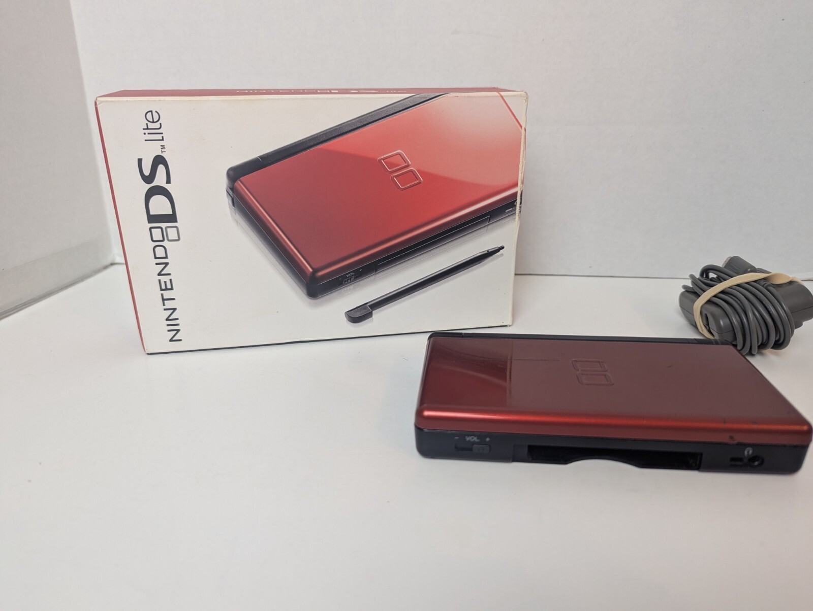 Nintendo DS Lite USG-001 Crimson Red w/ Charger and Box Tested