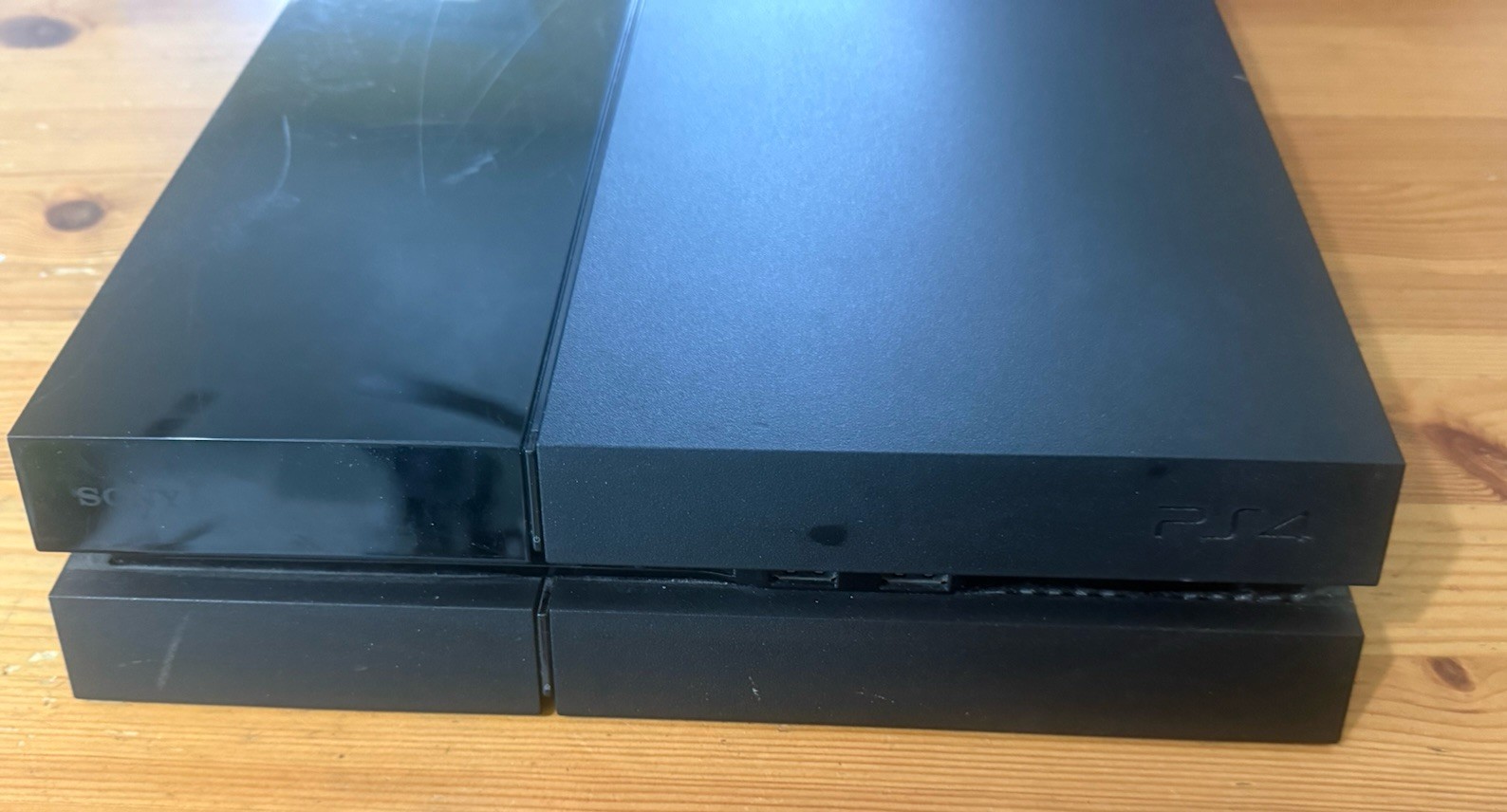 Sony PlayStation 4 CUH-1115A 500GB Console only