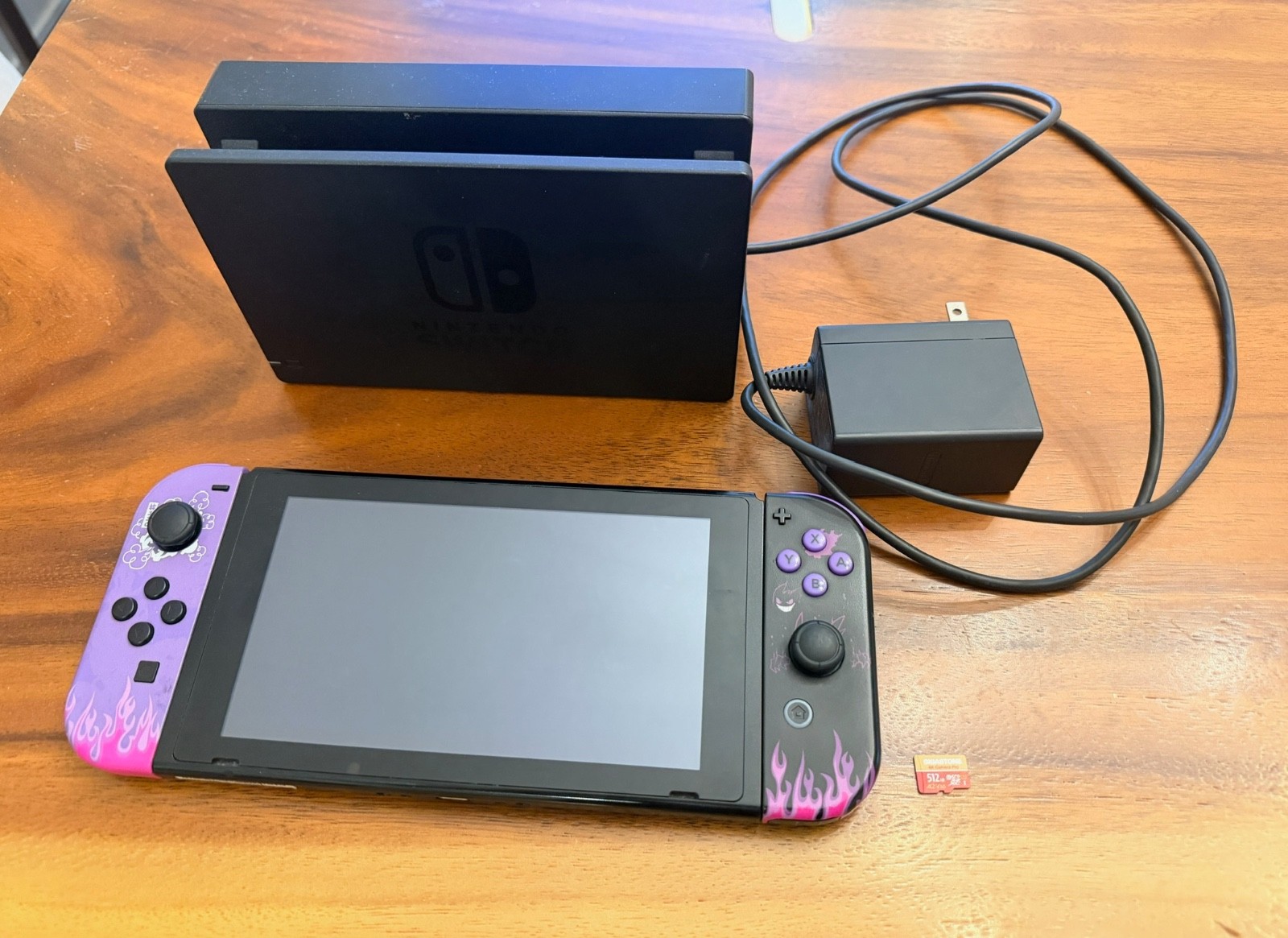 Nintendo Switch original, 2 remotes, charger, docking station, & 512 GB MicroSD