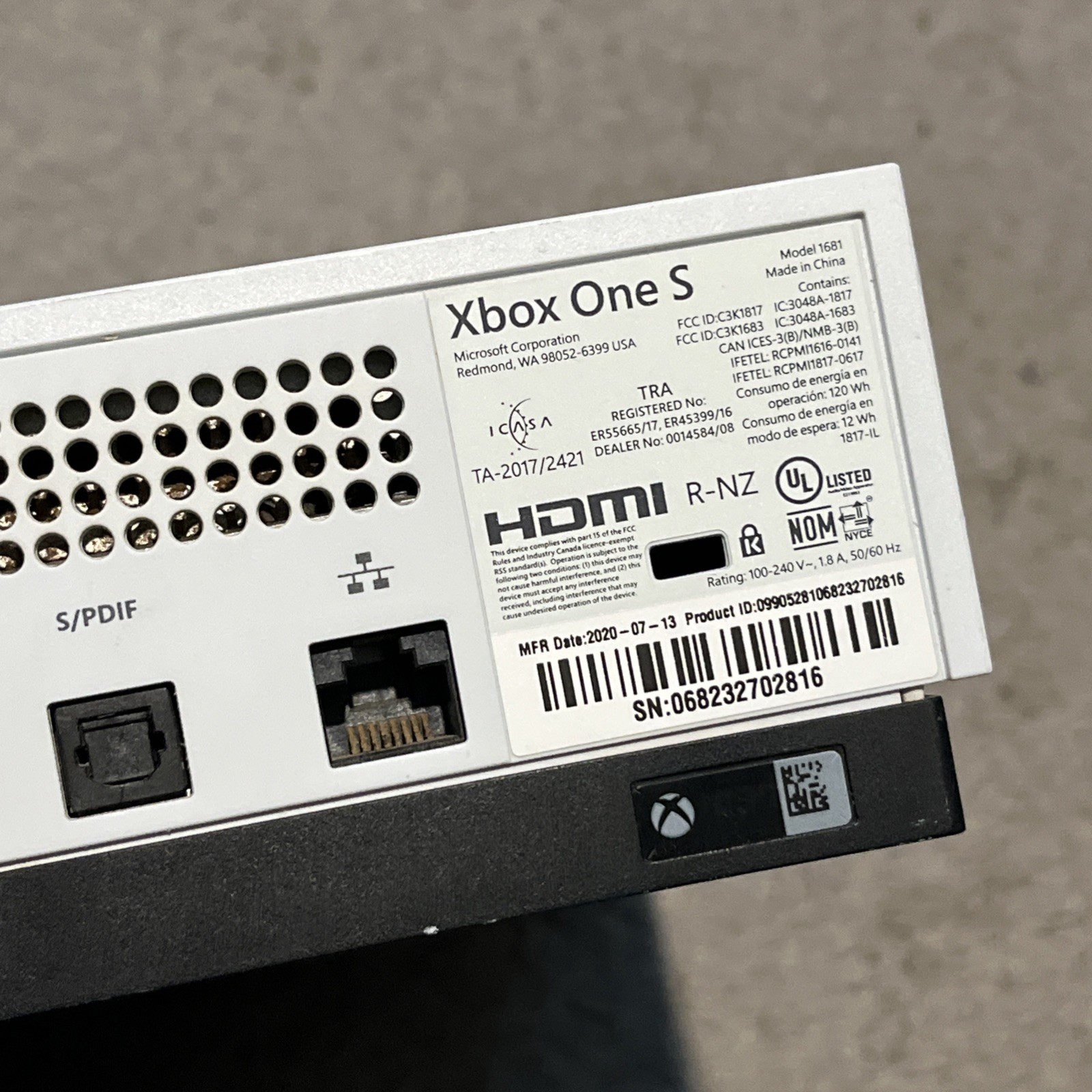 Microsoft Xbox One S 1TB Console w/ Controller HDMI Power Cable