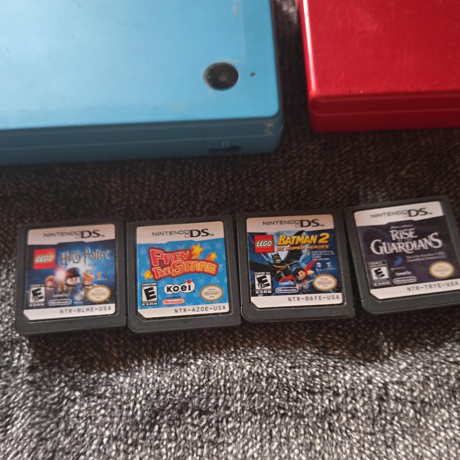 Nintendo DS Console Lot w/ AC Adapter & 4 Games LEGO Batman 2 Harry Potter