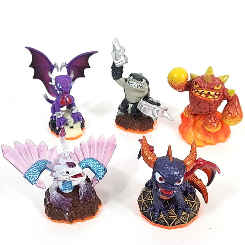 Skylanders Spyro’s Adventure & Giants Lot 12 Figures Travel Case Bag