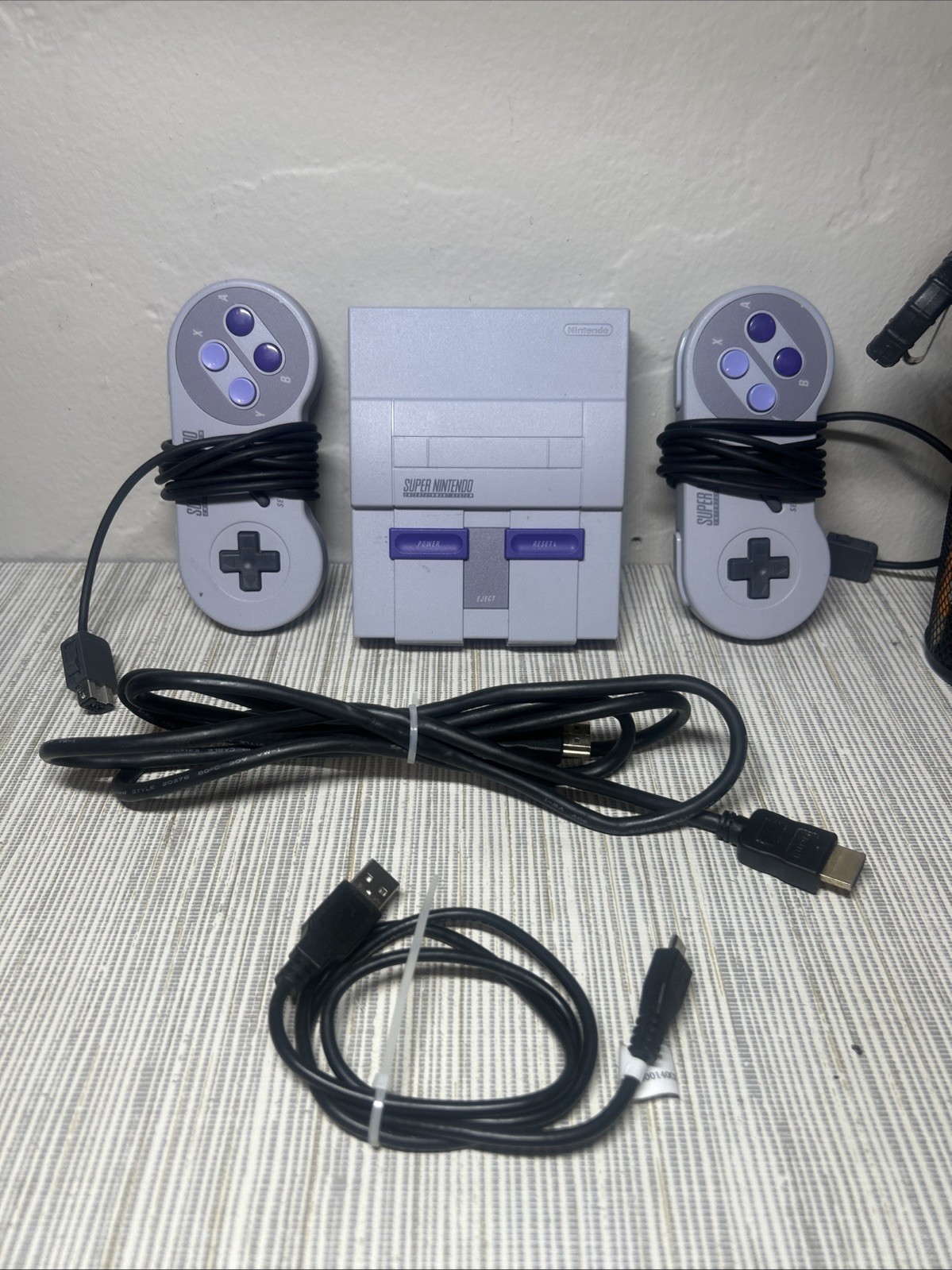 Super Nintendo SNES Classic Mini Console With 268 Games