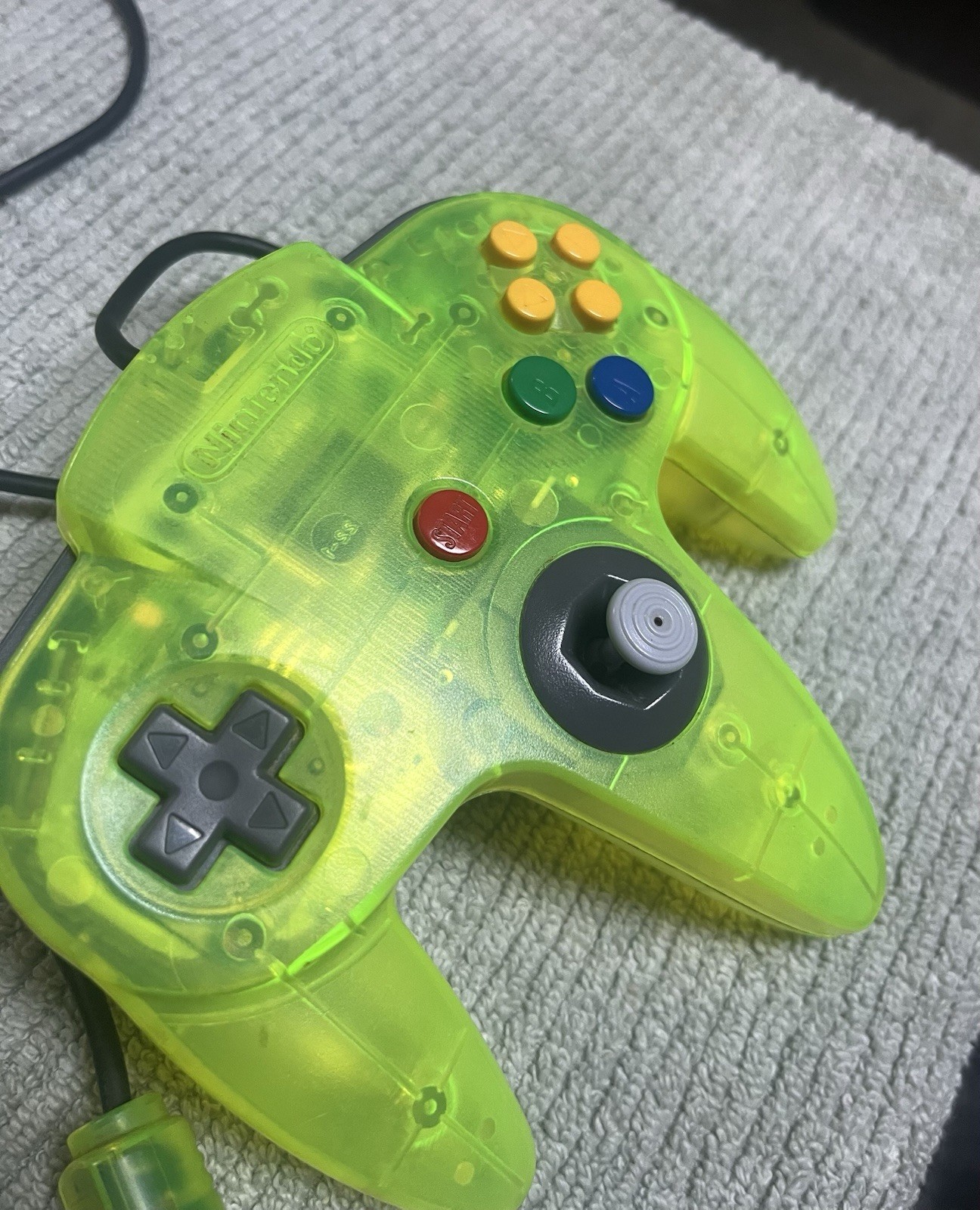Nintendo 64 Extreme Green Controller Lime Neon Toys-R-Us Exclusive