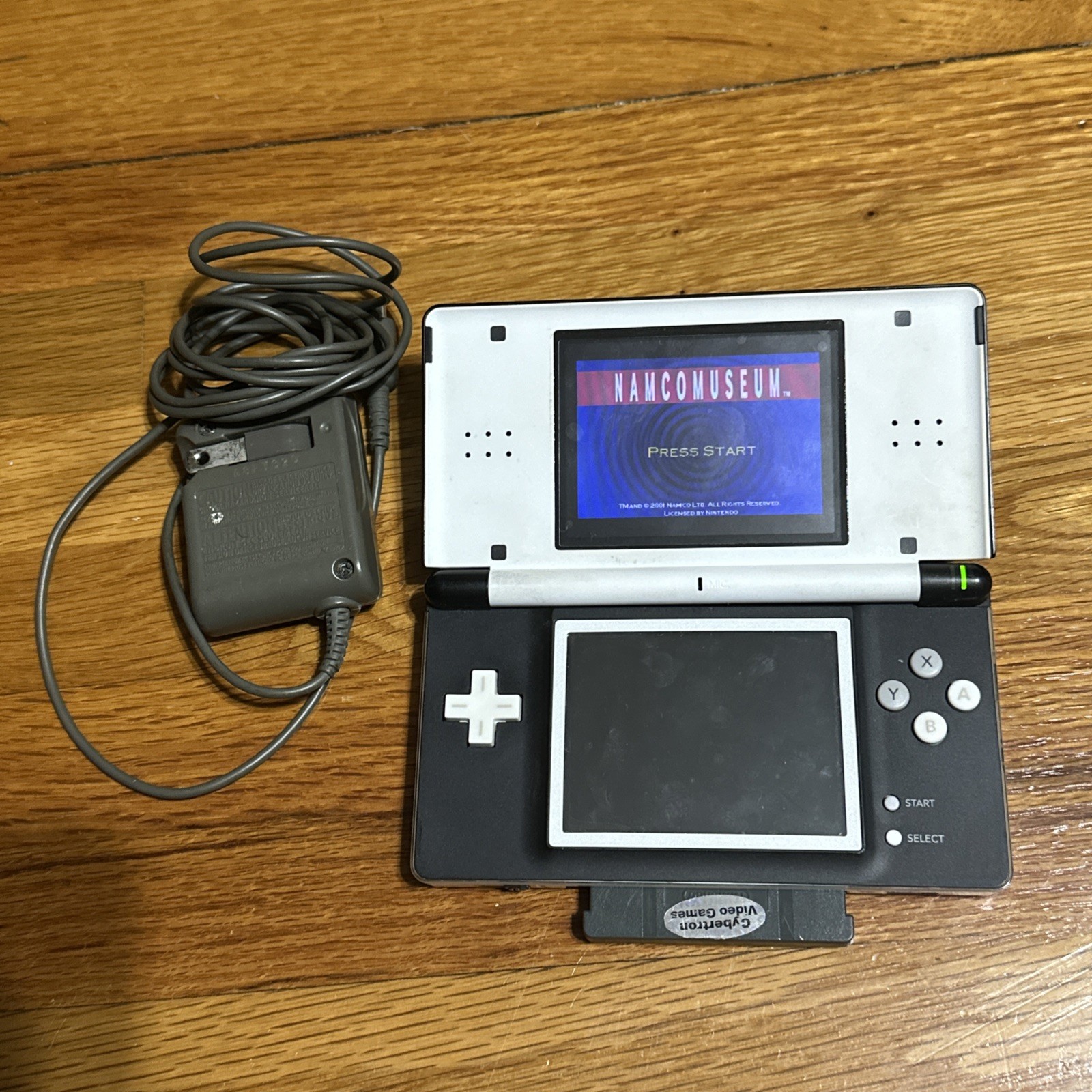 Nintendo DS Lite Handheld Game Console USG-001 Black And White Shell W Charger