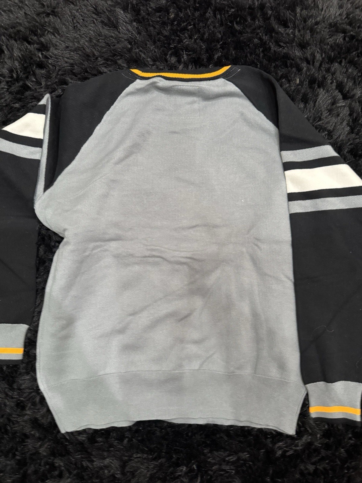 New Blizzard Woman’s Gray & Black Overwatch League Ragland Sweater NWT Size LRG