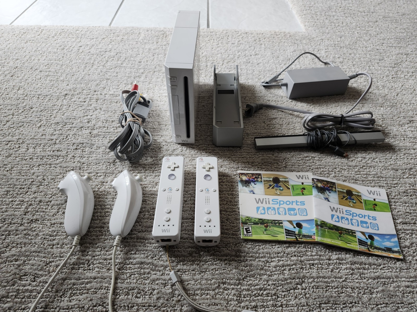Nintendo Wii Console Bundle ~ YOU Pick ~ Wii Sports, Mario Bros. ~ Ships TODAY!
