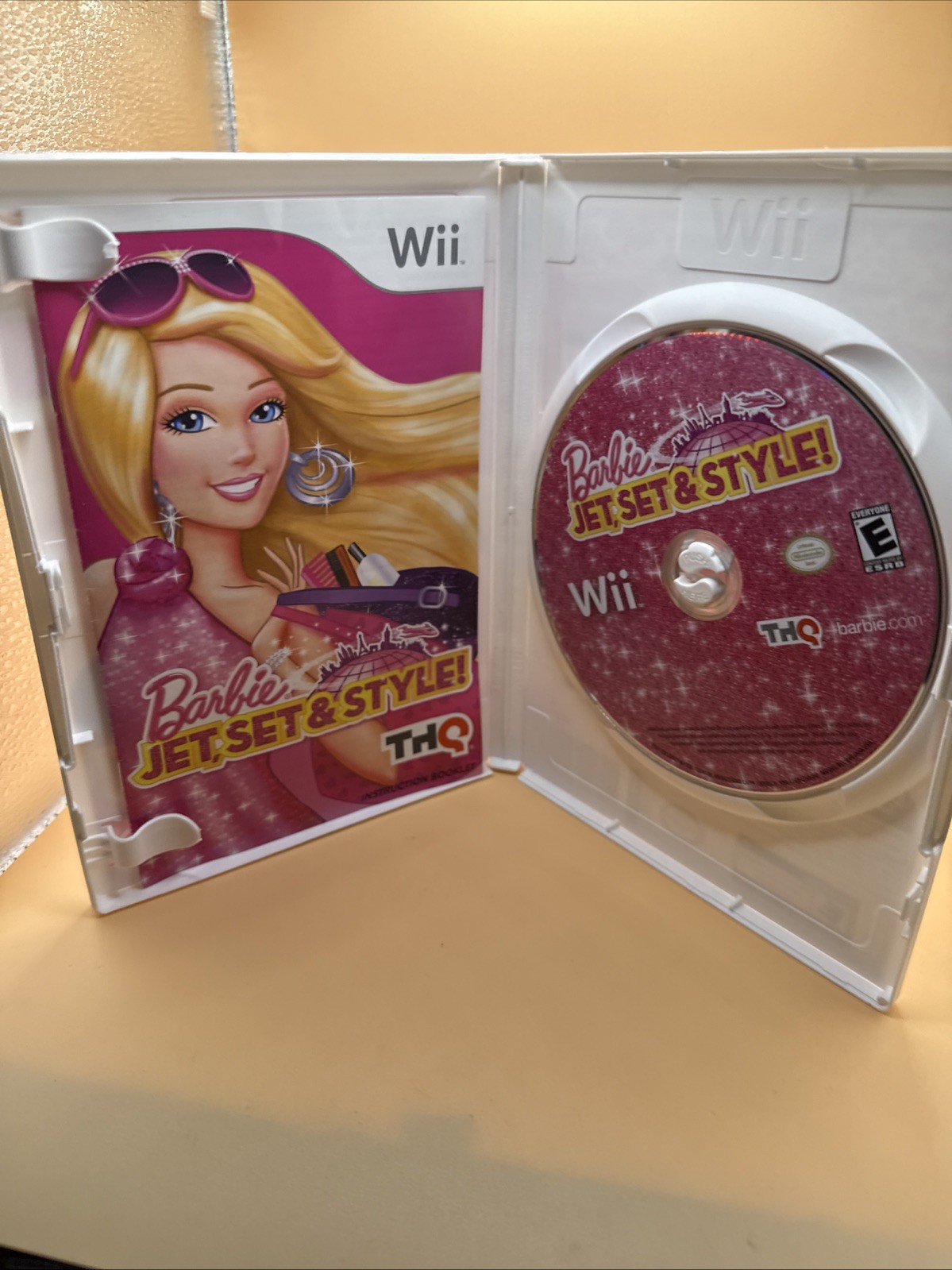 Barbie: Jet, Set & Style! – Wii – CIB Complete –