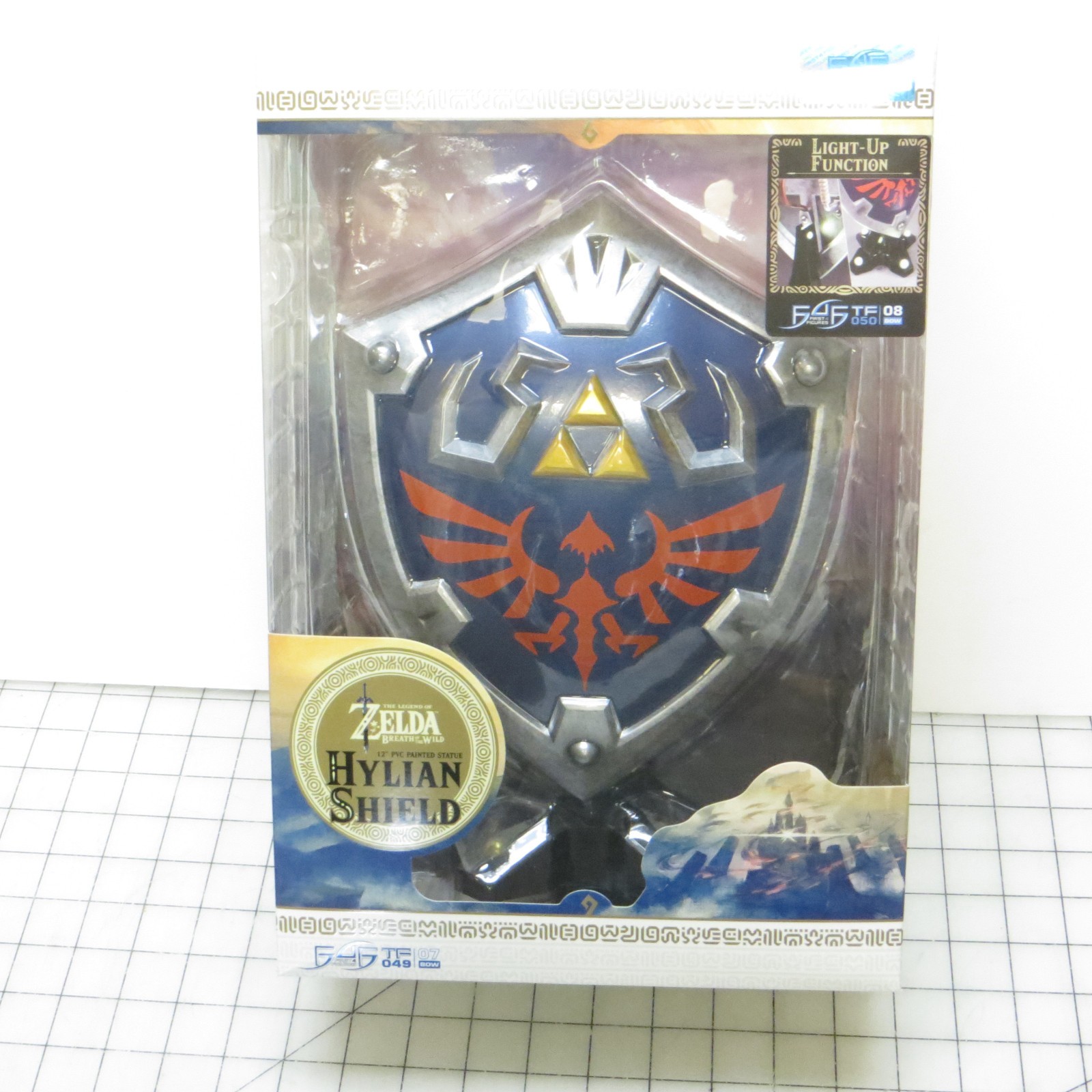 The Legend of Zelda Breath of the Wild Hylian Shield First 4 Figures Display New