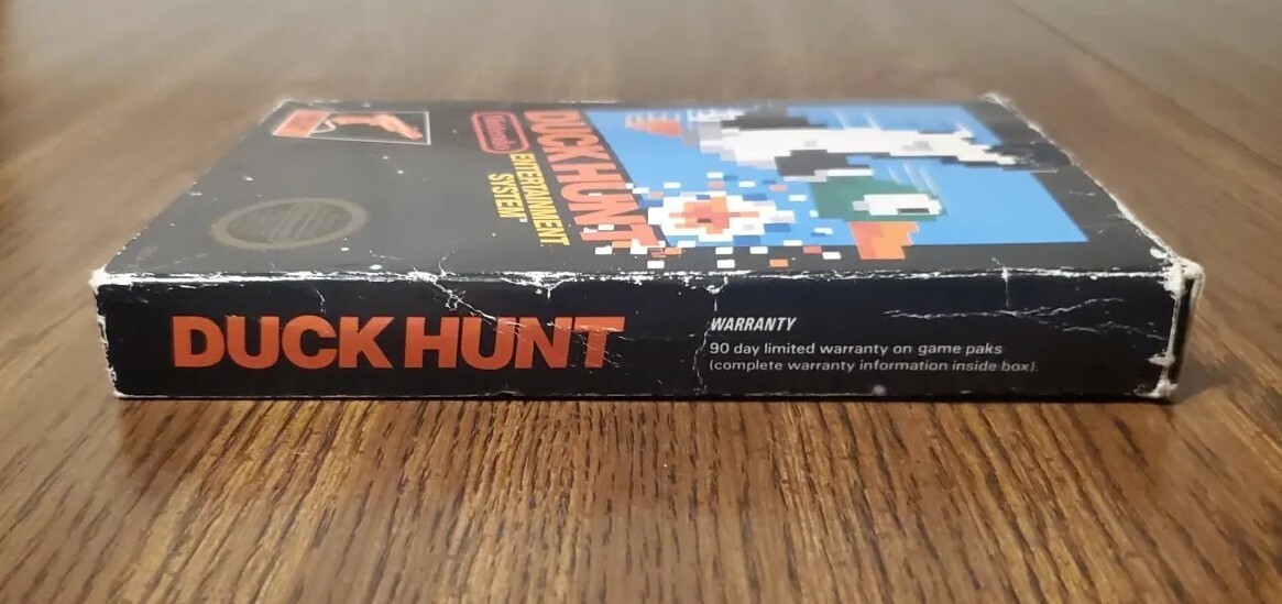 Nintendo NES Duck Hunt With Box + Zapper