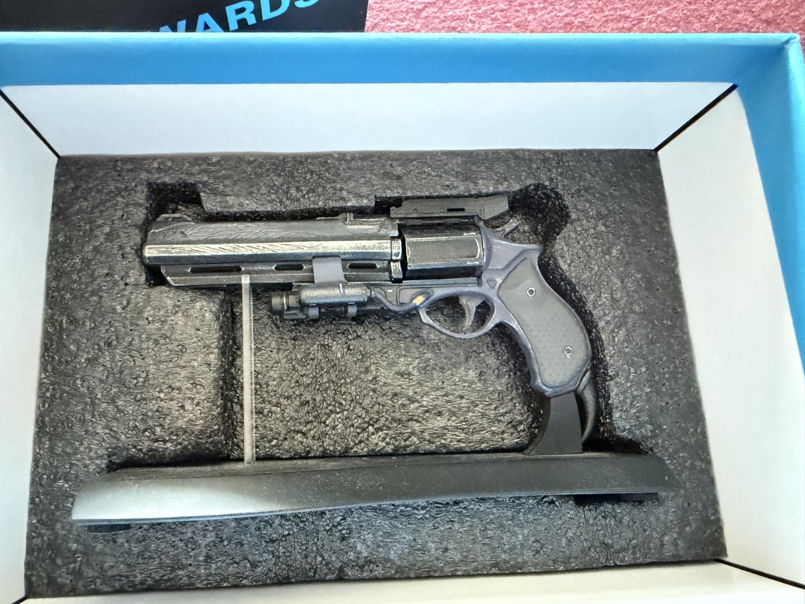 Destiny 2 Bungie Rewards HAWKMOON 1/4 Scale Mini Replica w/ Box & Card