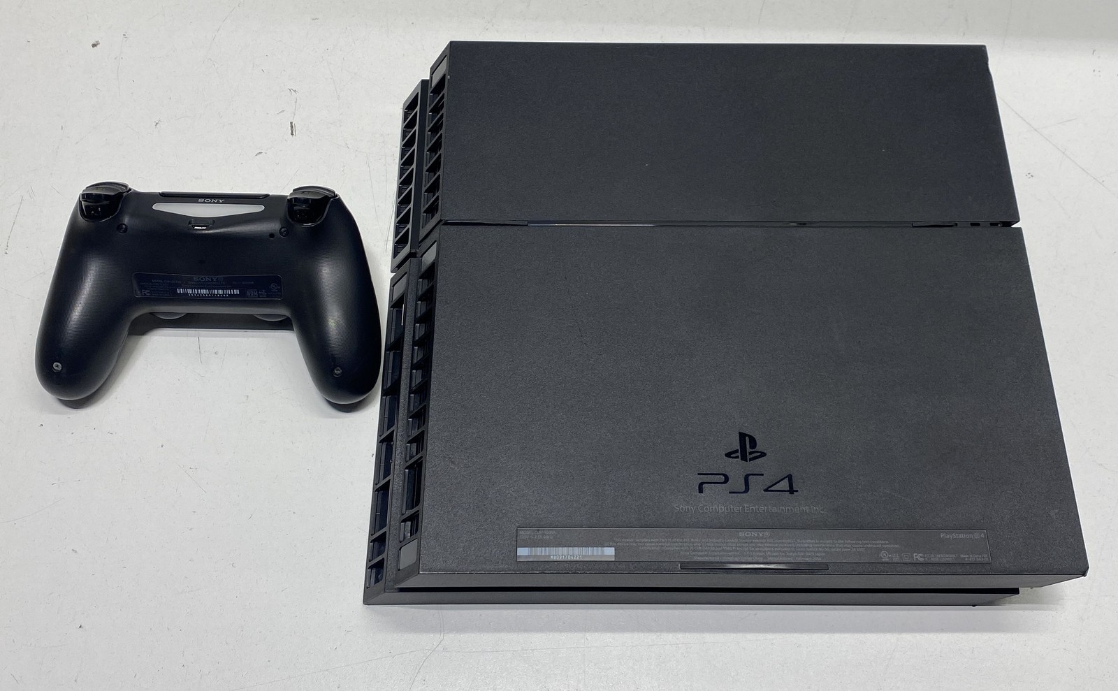 Sony PlayStation 4 Console (CUH-1001A) 500GB w/ Accessories
