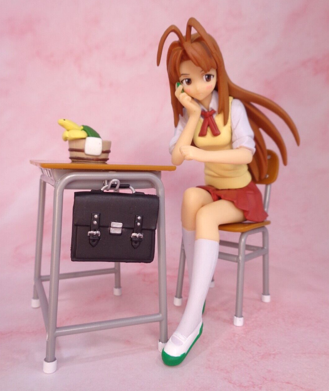 Naru Narusegawa Figure Set Sunday x Magazine St. SunMaga School Gakuen Love Hina