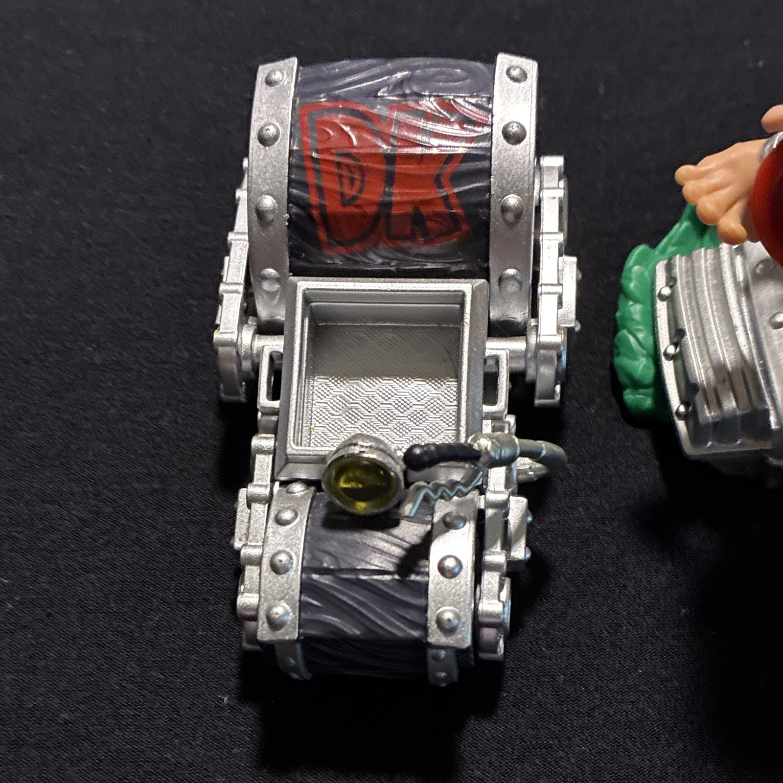 Skylanders SuperChargers: Donkey Kong DK & Barrel Blaster (Dark Edition) Tested