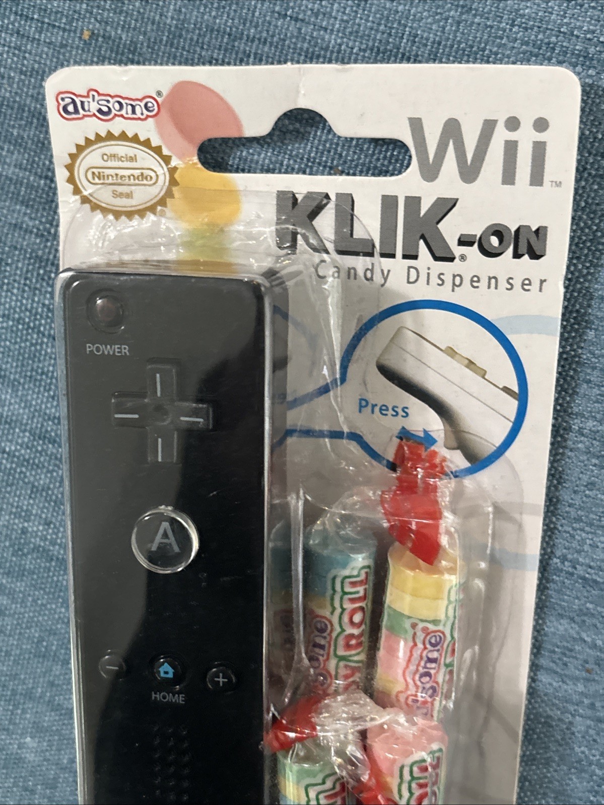Nintendo Wii KLIK-On Candy Dispenser 2008 Wiimote Remote On Card