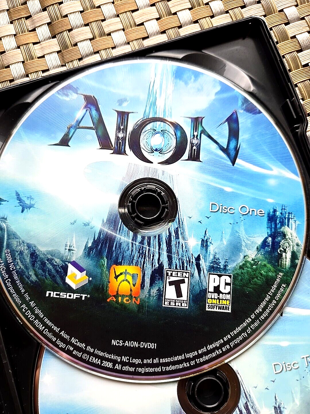 Aion PC DVD-Rom Software 2009 2-Disc Steelbook Edition Game w/Quick Reference P
