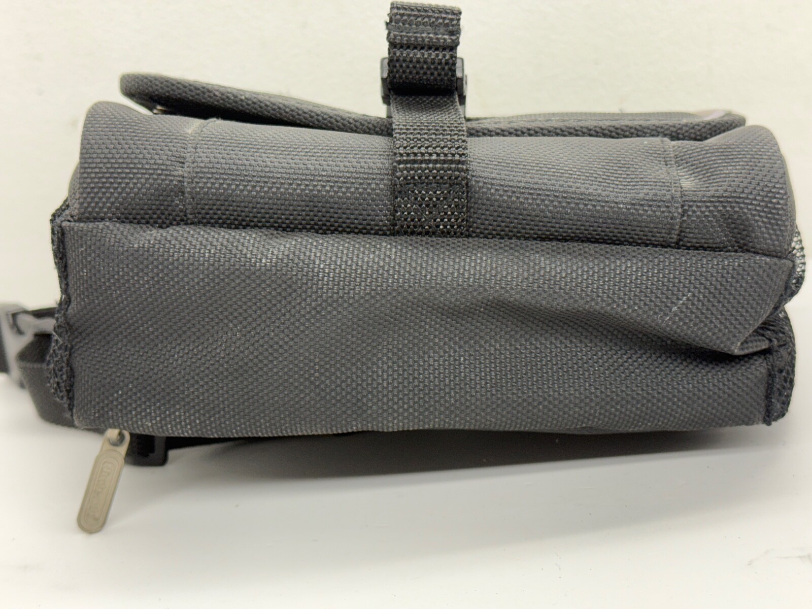 Vintage Nintendo Game Boy Advance Fanny Pack Padded Case Travel Bag Waist Black