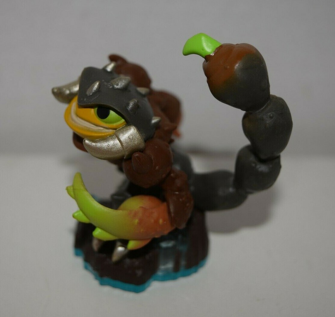 SKYLANDERS CHARACTERS – SCORP