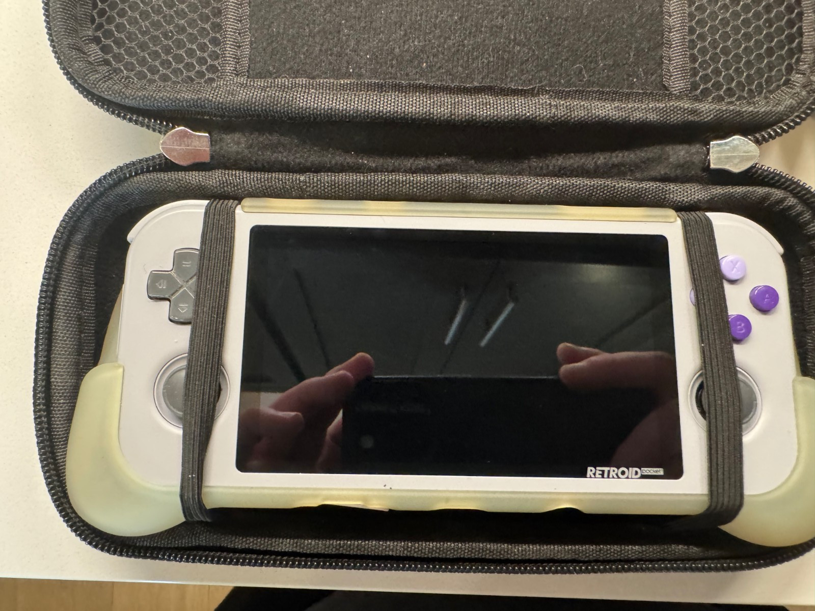 Retroid Pocket 3 plus w/ Official Grip, two different cases, extras (Very Good)