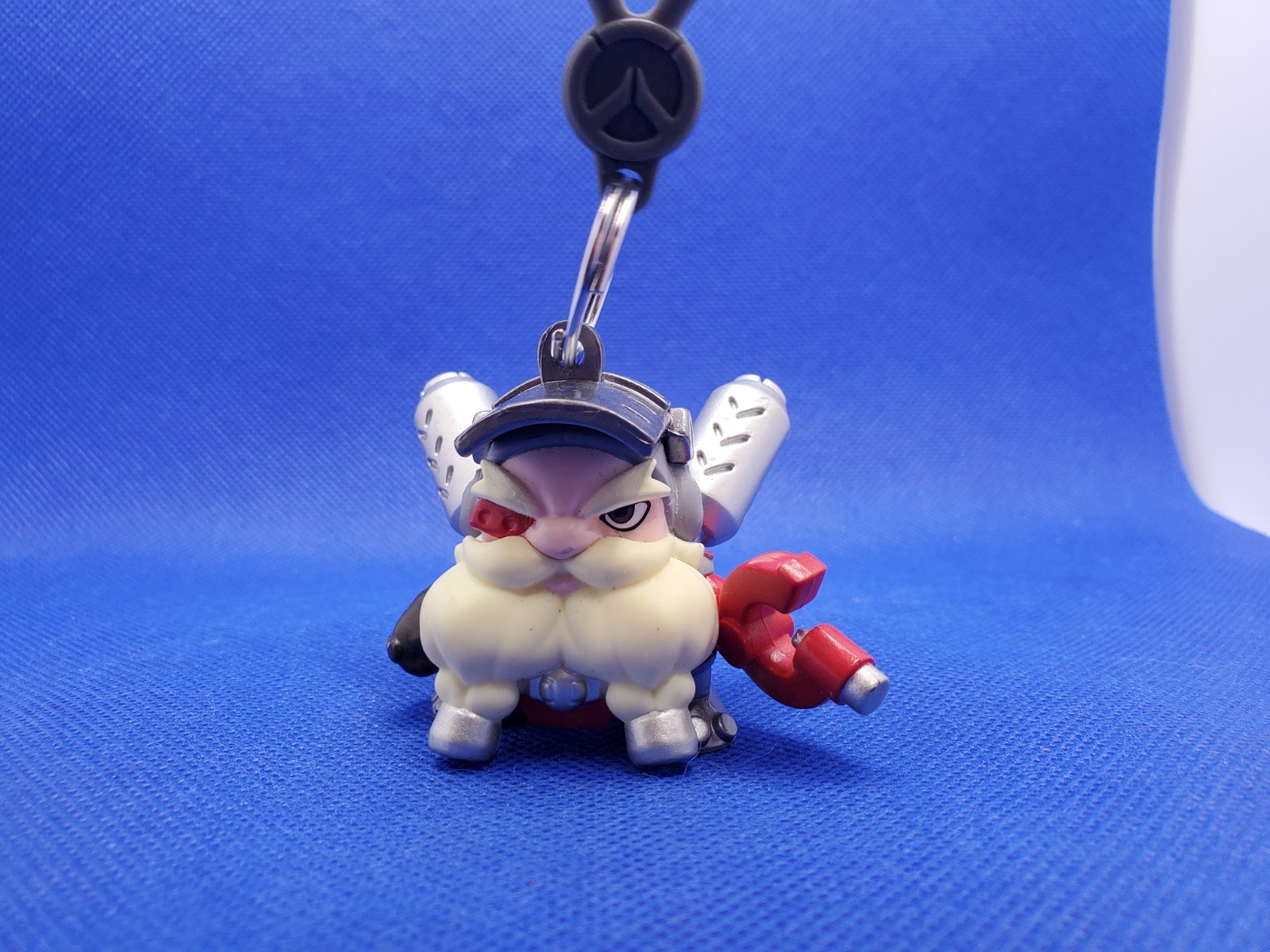 BLIZZARD OVERWATCH Torbjorn Mini Figure Backpack 2″ Clip On Keychain Blind Bag
