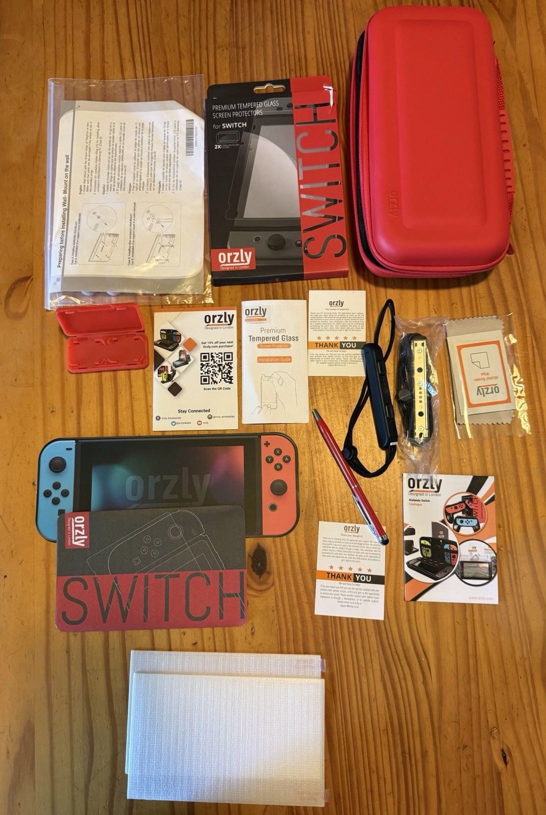 Nintendo Switch Orzly Hard Shell Carrying Travel Case Red + Extras Vi02