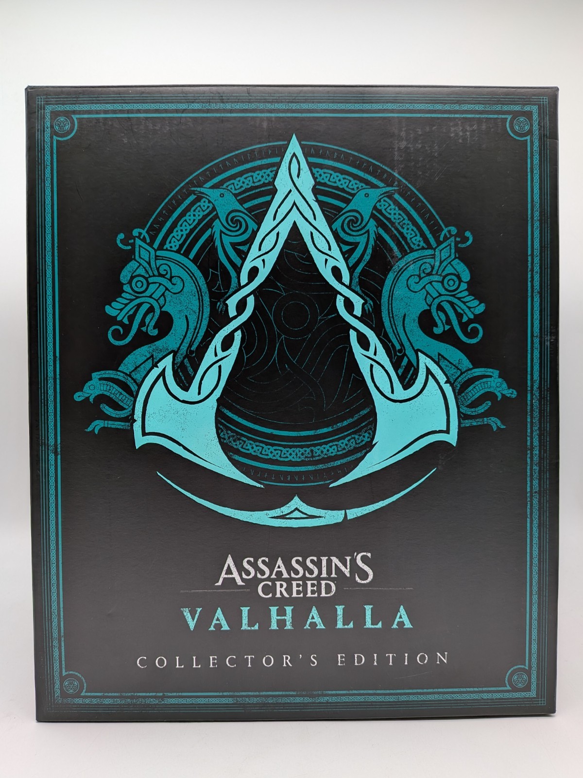 Ubisoft Entertainment 2020 Assassin’s Creed Valhalla Collector’s Edition Figure