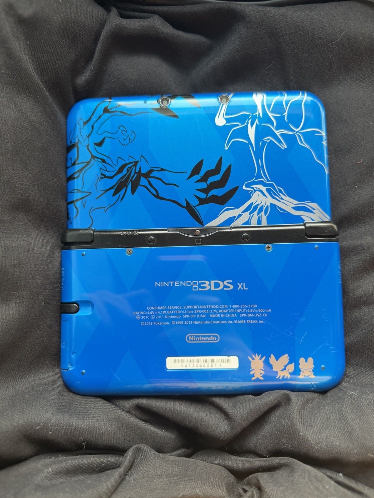 USA VERSION Nintendo 3DS XL Pokémon X and Y BLUE version Handheld System