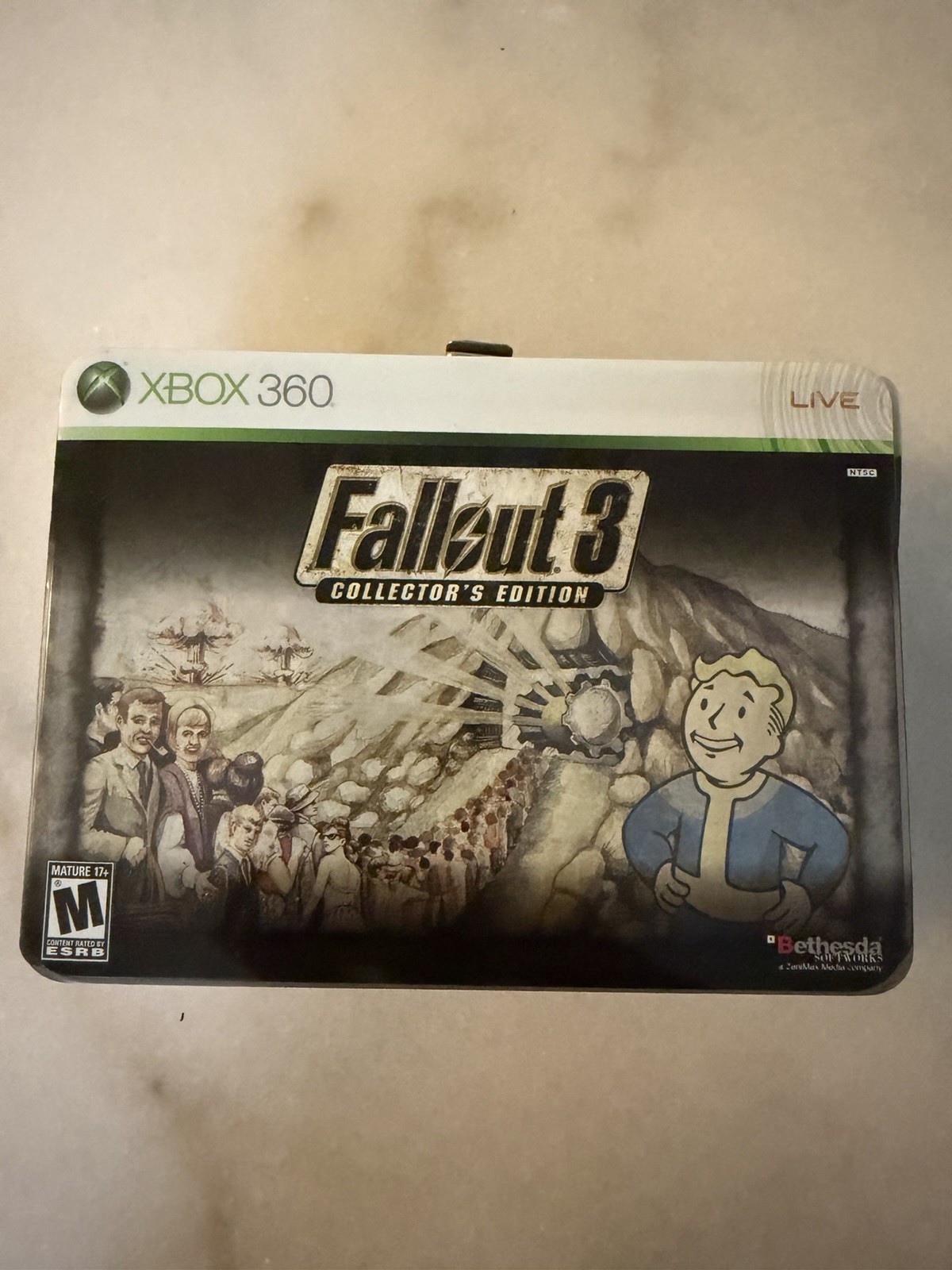 Fallout 3 Collector’s Edition Xbox 360 CIB Vault Boy Bobblehead Lunchbox