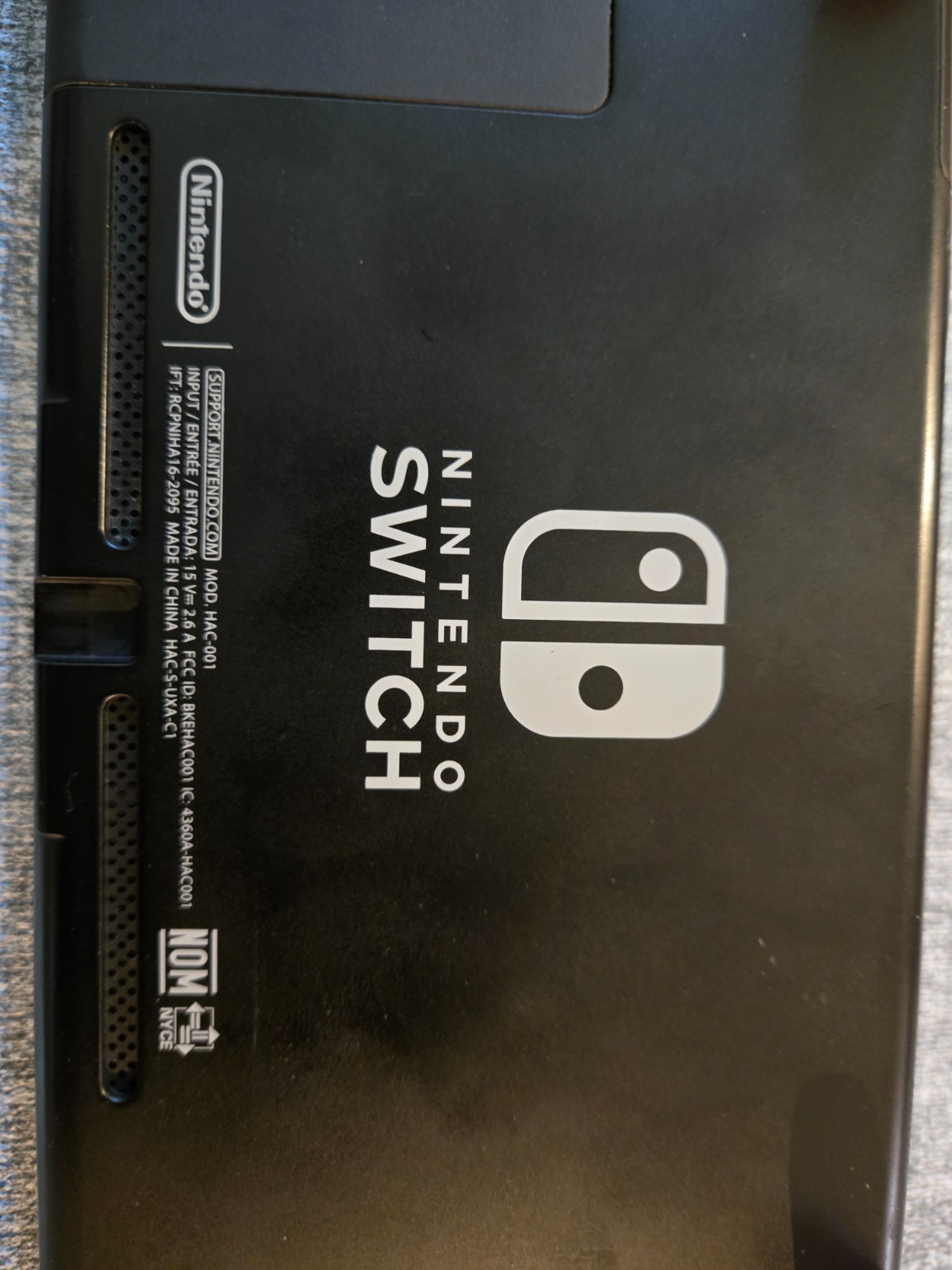 Nintendo HAC-001 32GB Switch Console