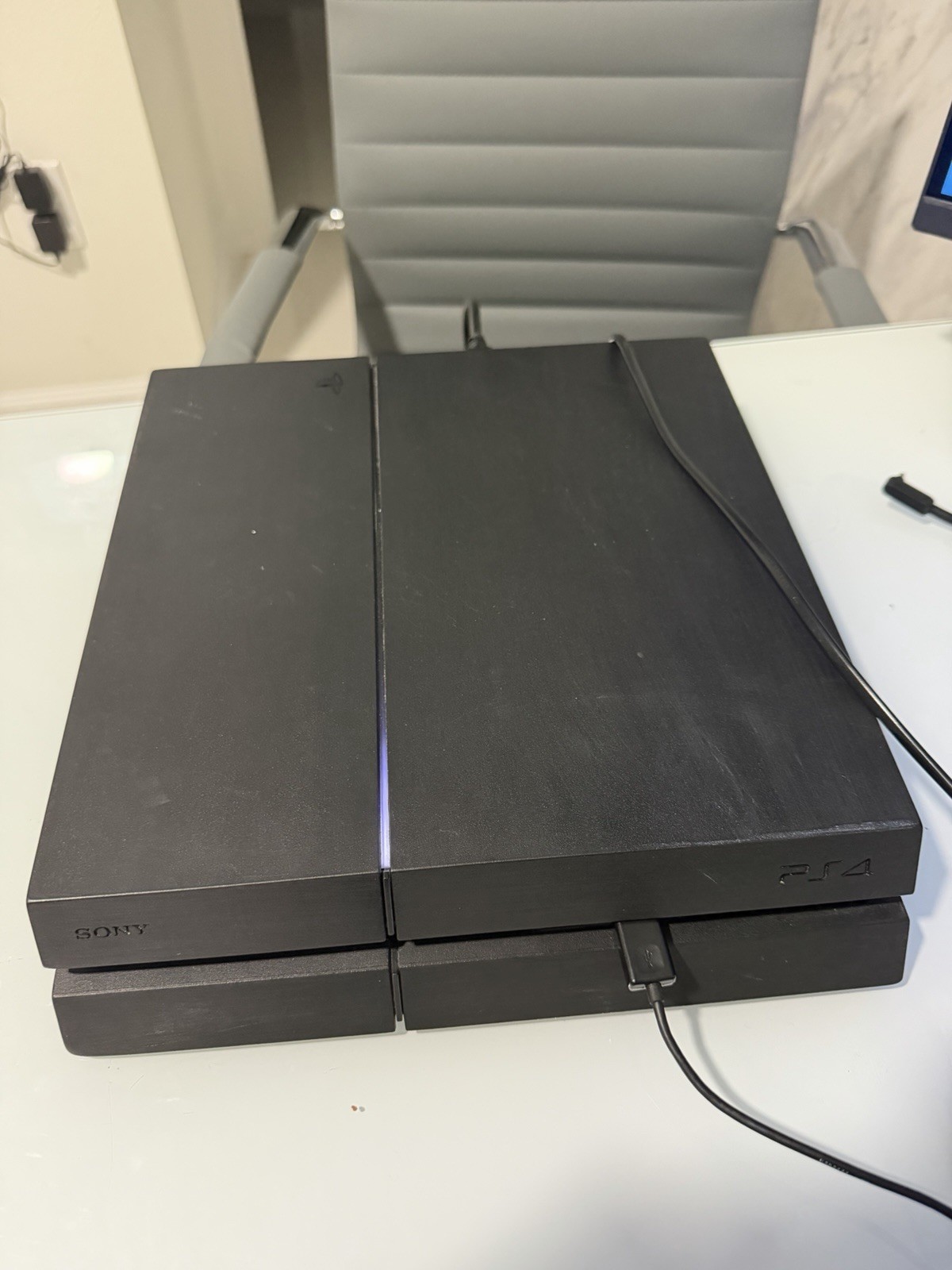 Sony PlayStation 4 PS4 Black Wi-Fi Capability HDMI With No Controller