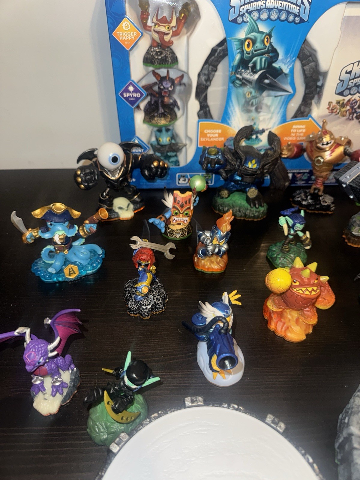 Activision Skylanders Spyro’s Adventure, Giants And Swap Force Wii lot of 28